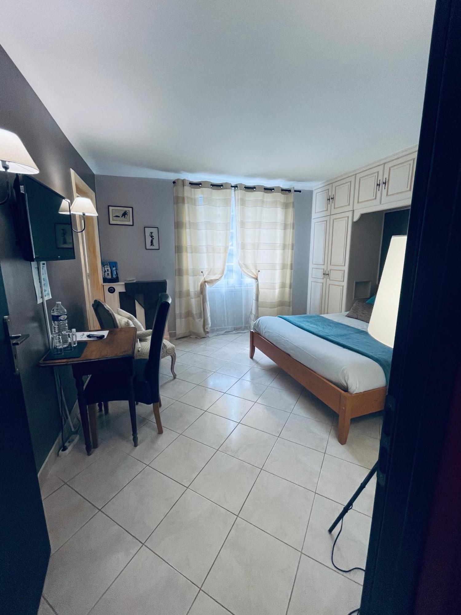 La Colliniere Hotell Sainte-Gemme-Moronval Rom bilde
