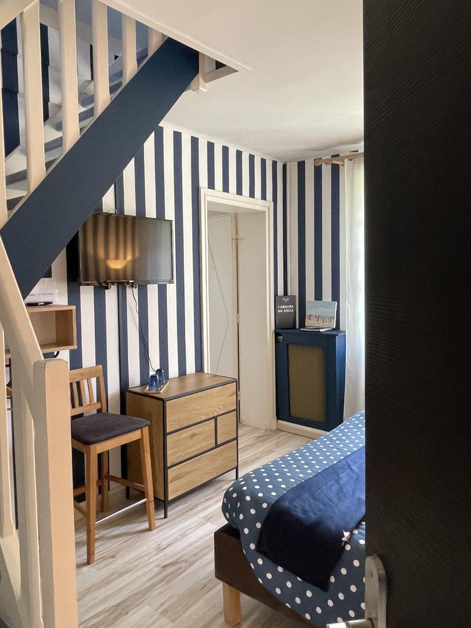 La Colliniere Hotell Sainte-Gemme-Moronval Eksteriør bilde